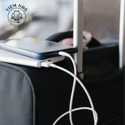 sac-du-phong-10000mah-thiet-ke-nho-gon